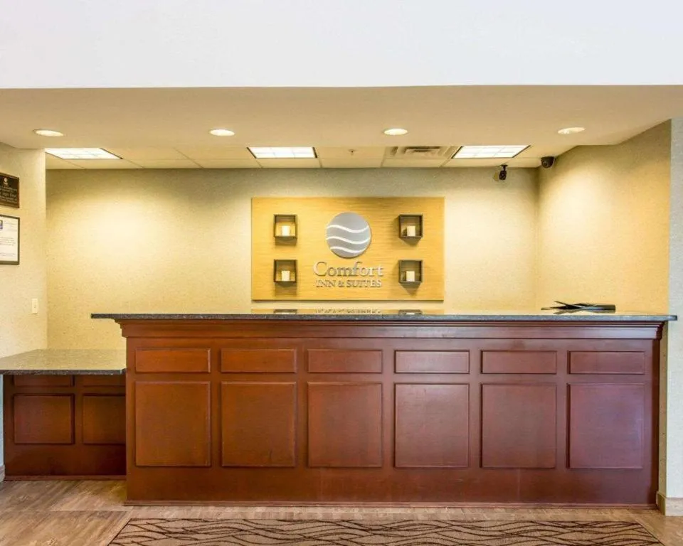 Comfort Inn & Suites