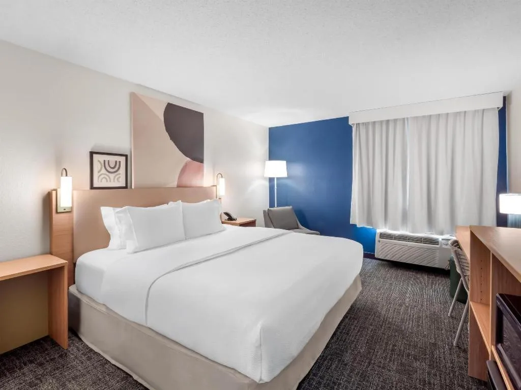 Bed in Spark by Hilton Ann Arbor South