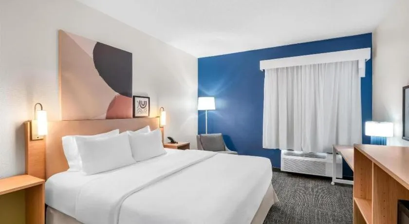 Bed in Spark by Hilton Ann Arbor South