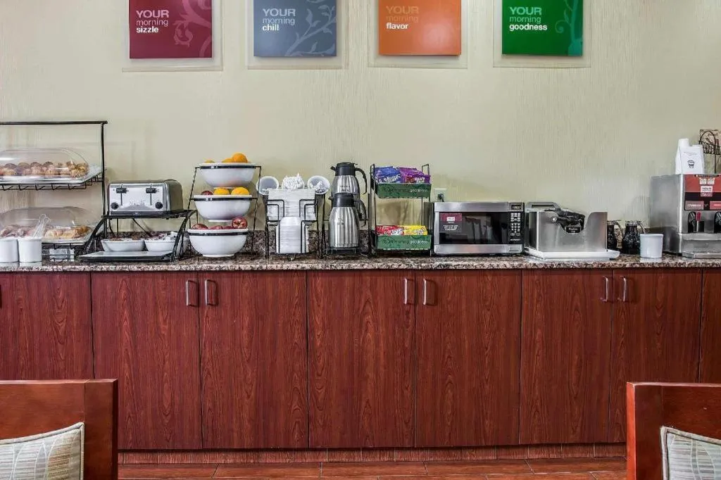 Comfort Inn & Suites University South