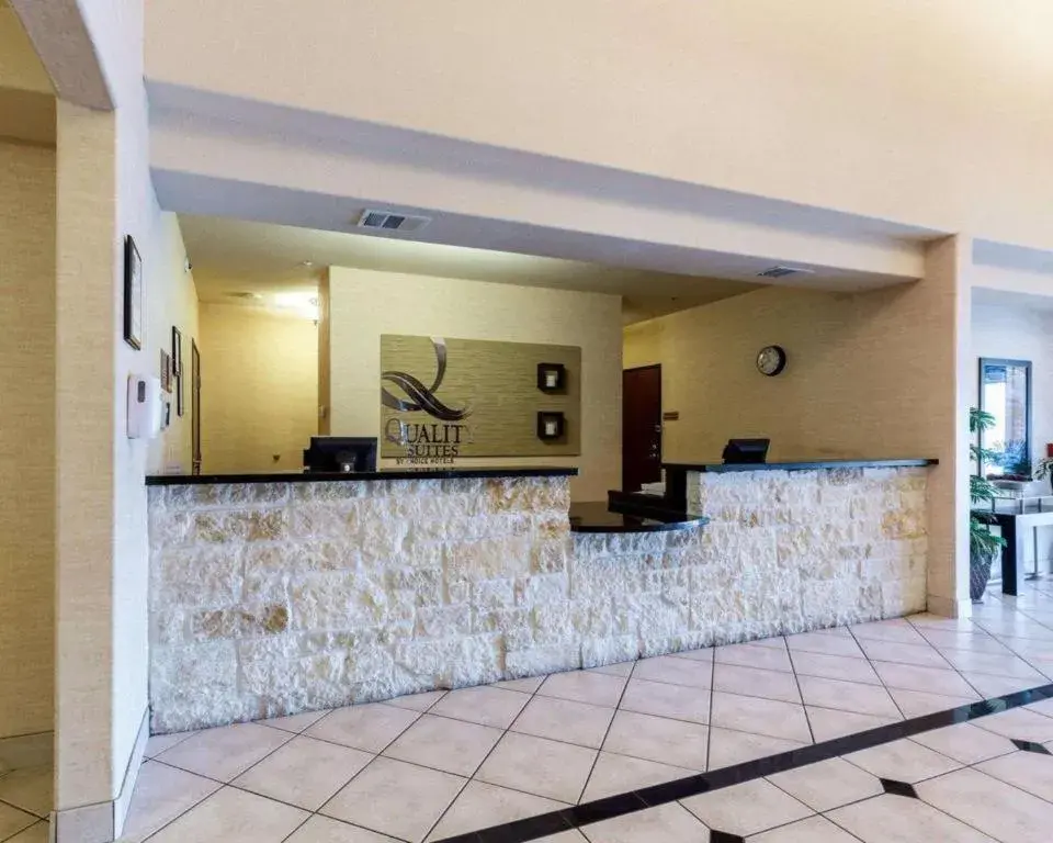 Quality Suites Huntsville Near University Quality Suites Huntsville Near University