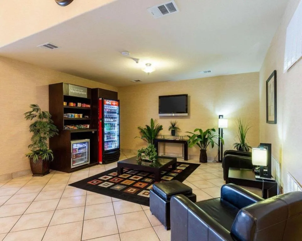 Quality Suites Huntsville Near University