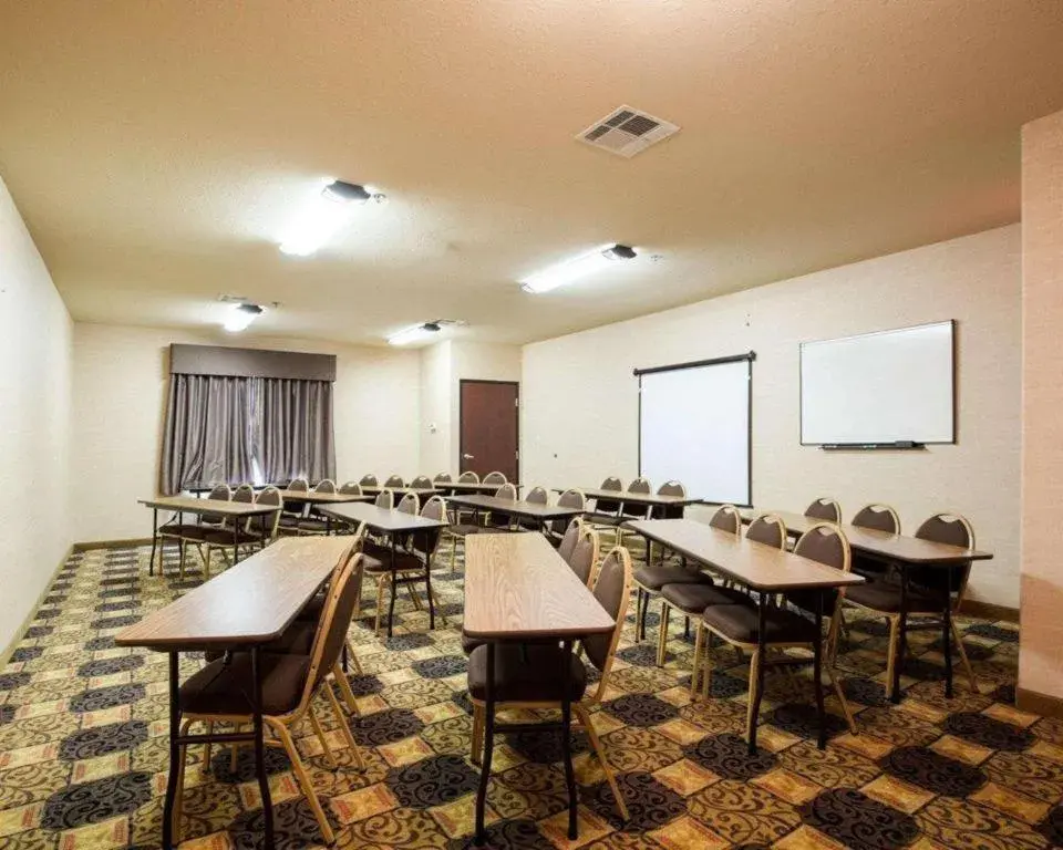 Quality Suites Huntsville Near University Quality Suites Huntsville Near University