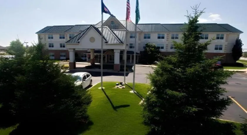 Country Inn & Suites by Radisson, Dundee, MI