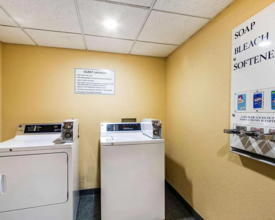 AmericInn by Wyndham Memphis East