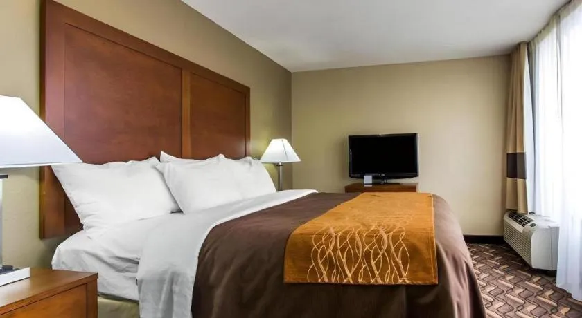 Bed in AmericInn by Wyndham Memphis East