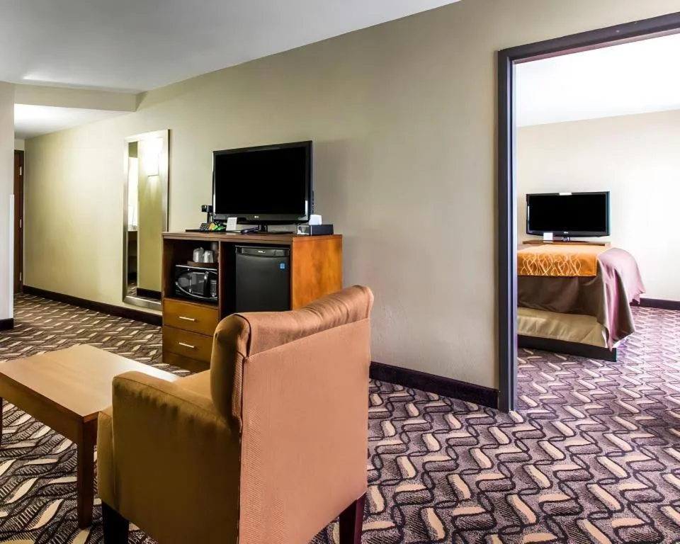 Bed in AmericInn by Wyndham Memphis East