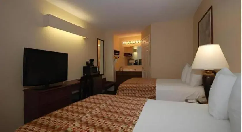 Bed in Rodeway Inn Sylacauga Hwy 280 Bed in Rodeway Inn Sylacauga Hwy 280