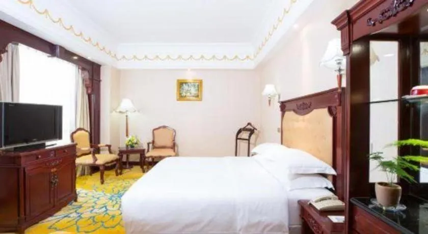 Bed in Changsha Mingchen International Hotel