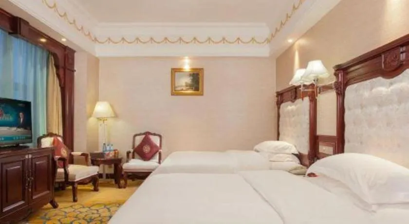 Bed in Changsha Mingchen International Hotel