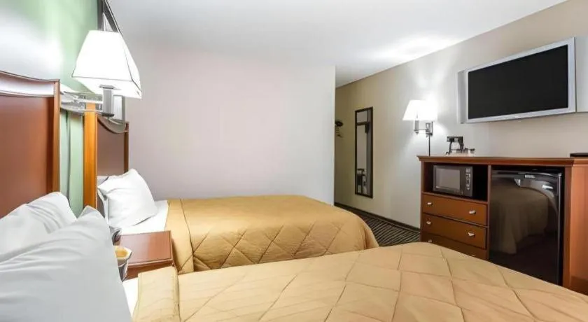 Bed in Quality Inn Homewood Birmingham I-65