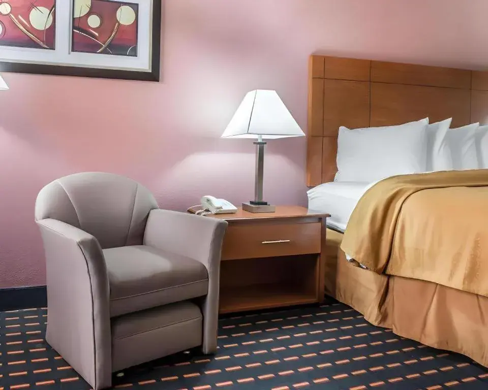 Bed in Quality Inn Marianna South Bed in Quality Inn Marianna South