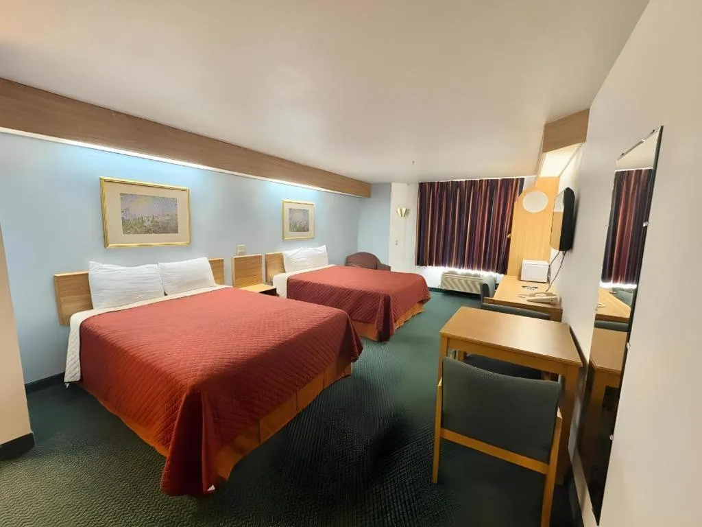 Bed in Rodeway Inn Salem Northgate