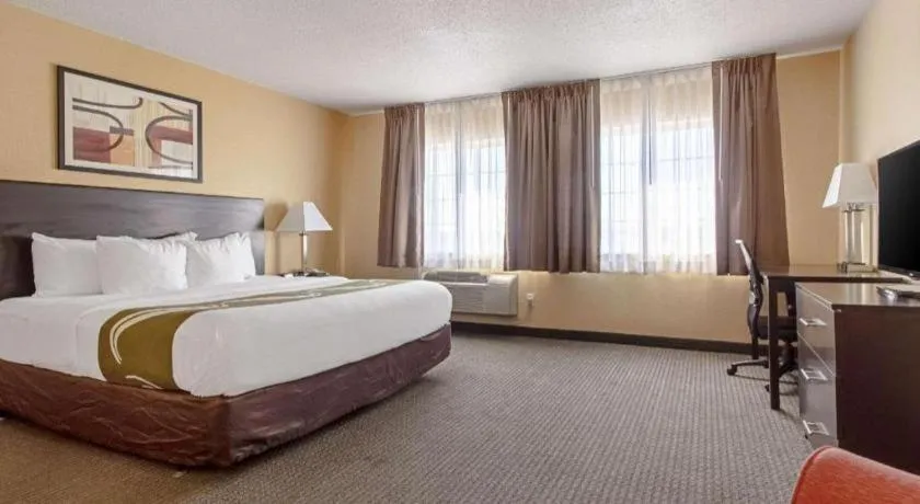 Quality Inn & Suites Lincoln North