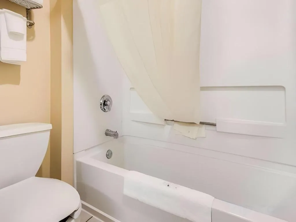 Quality Inn & Suites Lincoln North