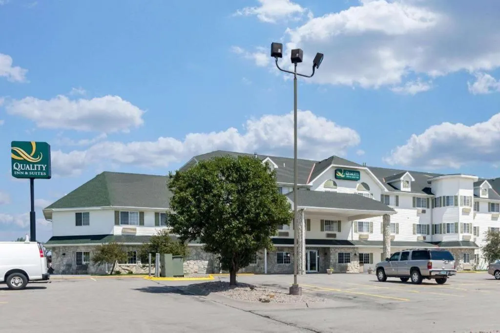 Quality Inn & Suites Lincoln North