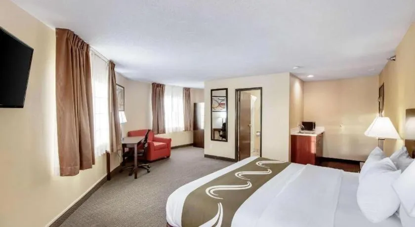 Quality Inn & Suites Lincoln North