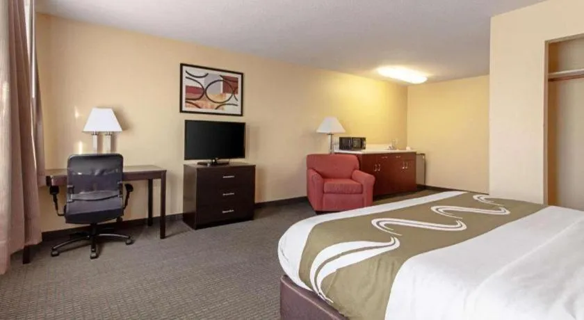 Quality Inn & Suites Lincoln North