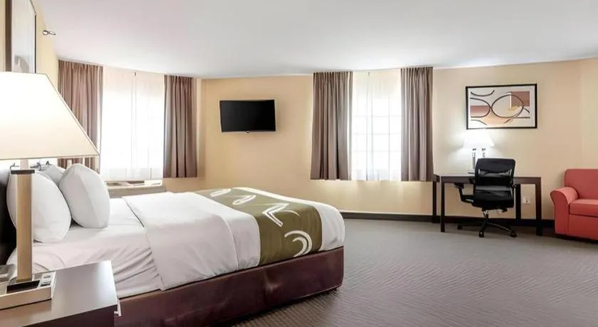 Quality Inn & Suites Lincoln North