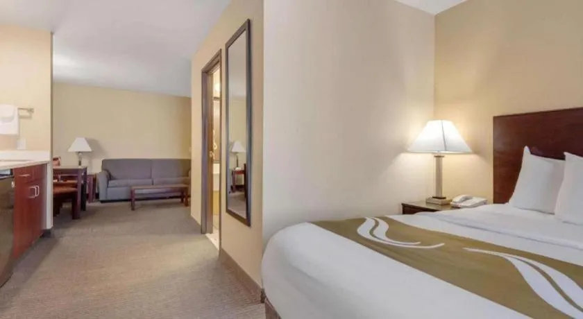 Quality Inn & Suites Lincoln North