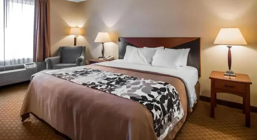 Bed in Rodeway Inn & Suites Salina South Bed in Rodeway Inn & Suites Salina South