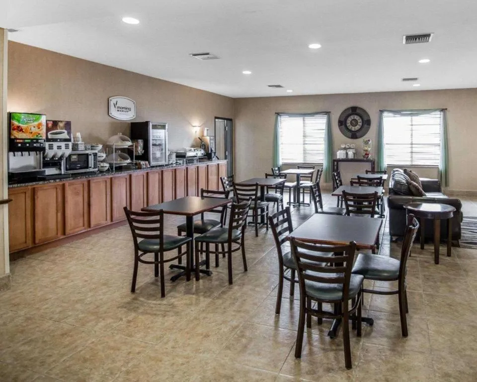 Rodeway Inn & Suites Salina South