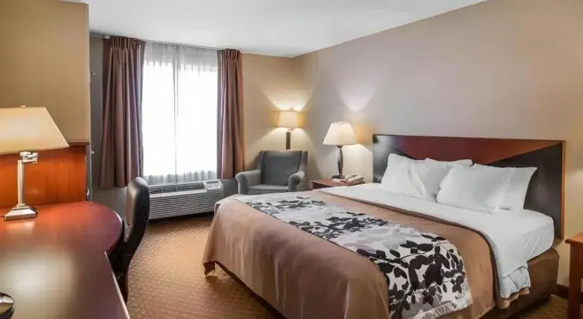 Bed in Rodeway Inn & Suites Salina South Bed in Rodeway Inn & Suites Salina South