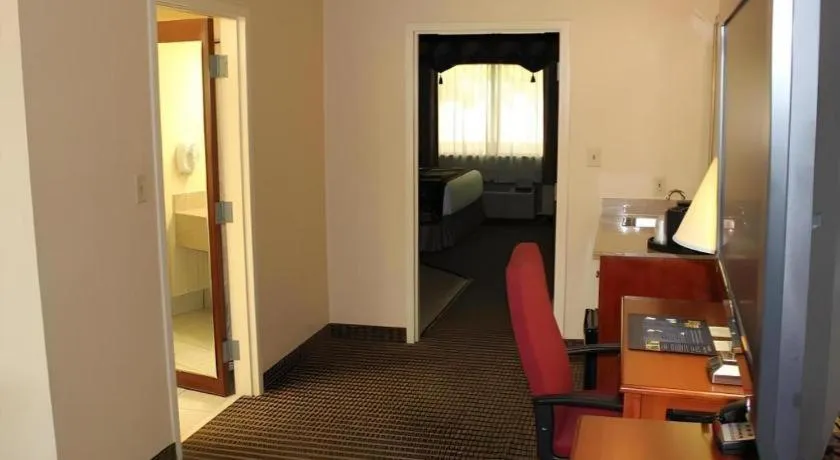 Best Western Shelbyville Inn and Suites Celebration Inn
