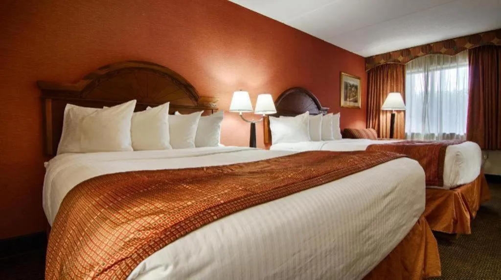 Bed in Best Western Shelbyville Inn and Suites Celebration Inn