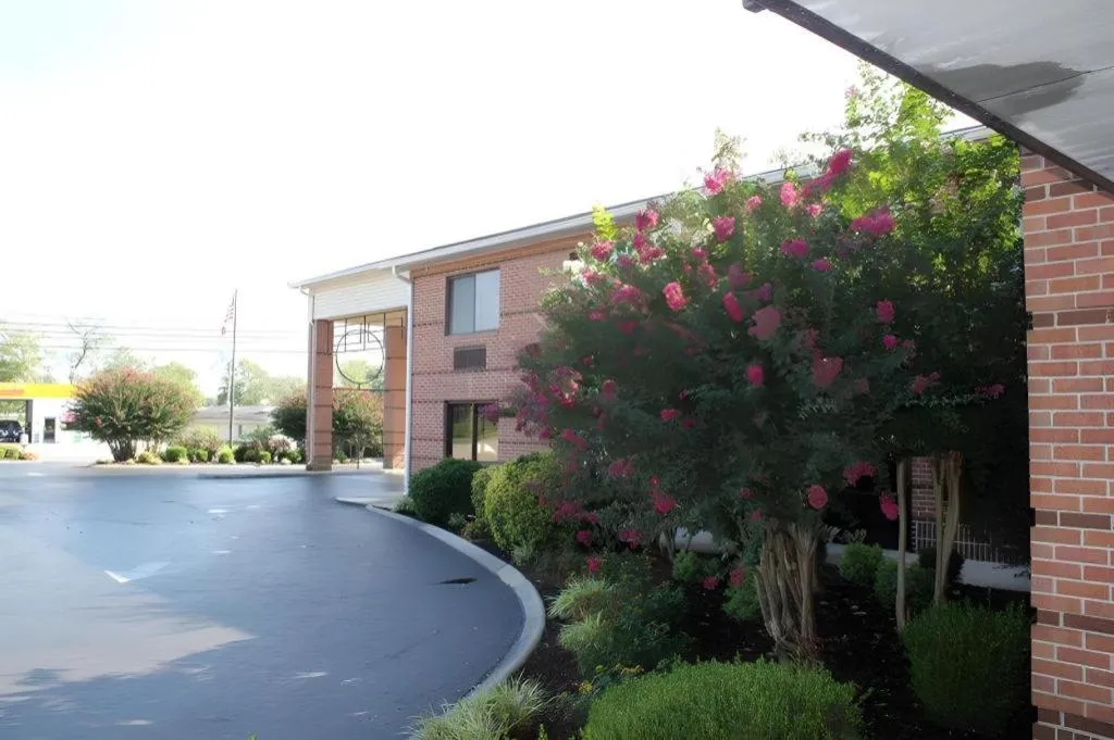 Best Western Shelbyville Inn and Suites Celebration Inn