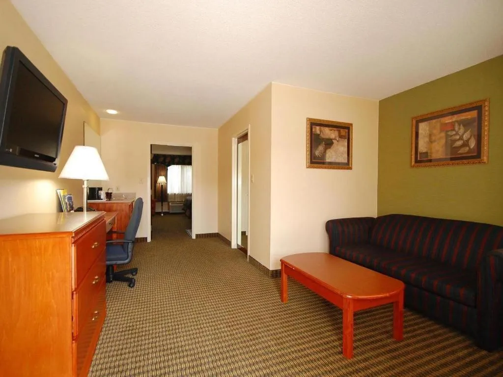 Best Western Shelbyville Inn and Suites Celebration Inn