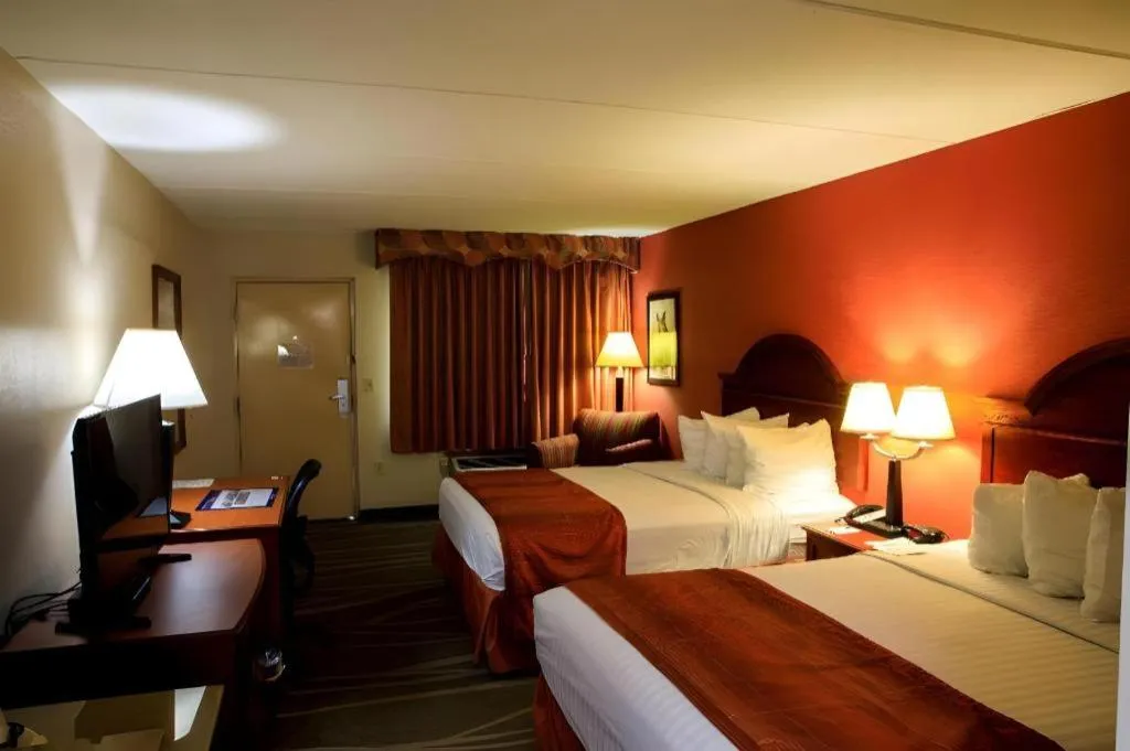 Bed in Best Western Shelbyville Inn and Suites Celebration Inn