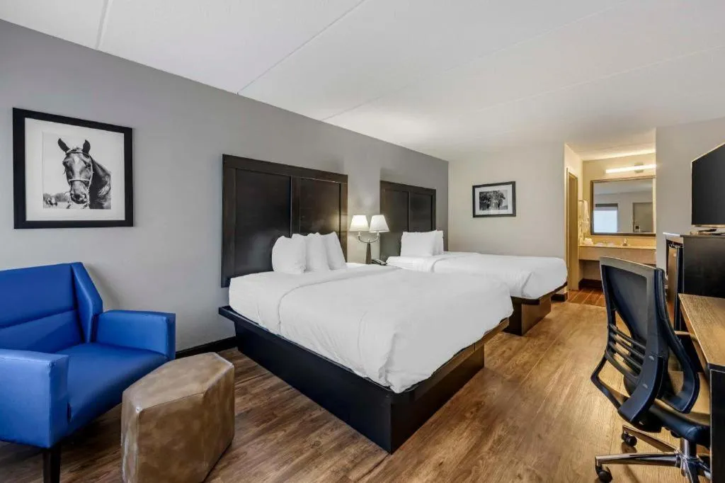 Bed in Best Western Shelbyville Inn and Suites Celebration Inn