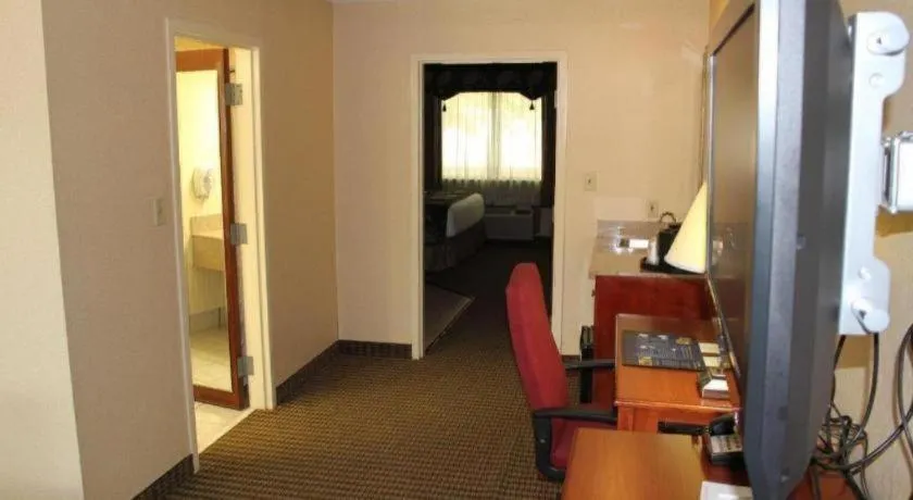 Best Western Shelbyville Inn and Suites Celebration Inn