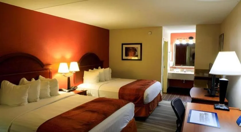 Bed in Best Western Shelbyville Inn and Suites Celebration Inn