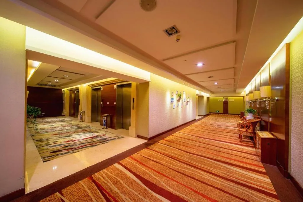 Bed in Changsha Xiaoxiang Huatian Hotel