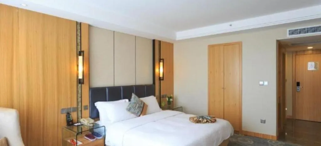 Bed in Changsha Xiaoxiang Huatian Hotel