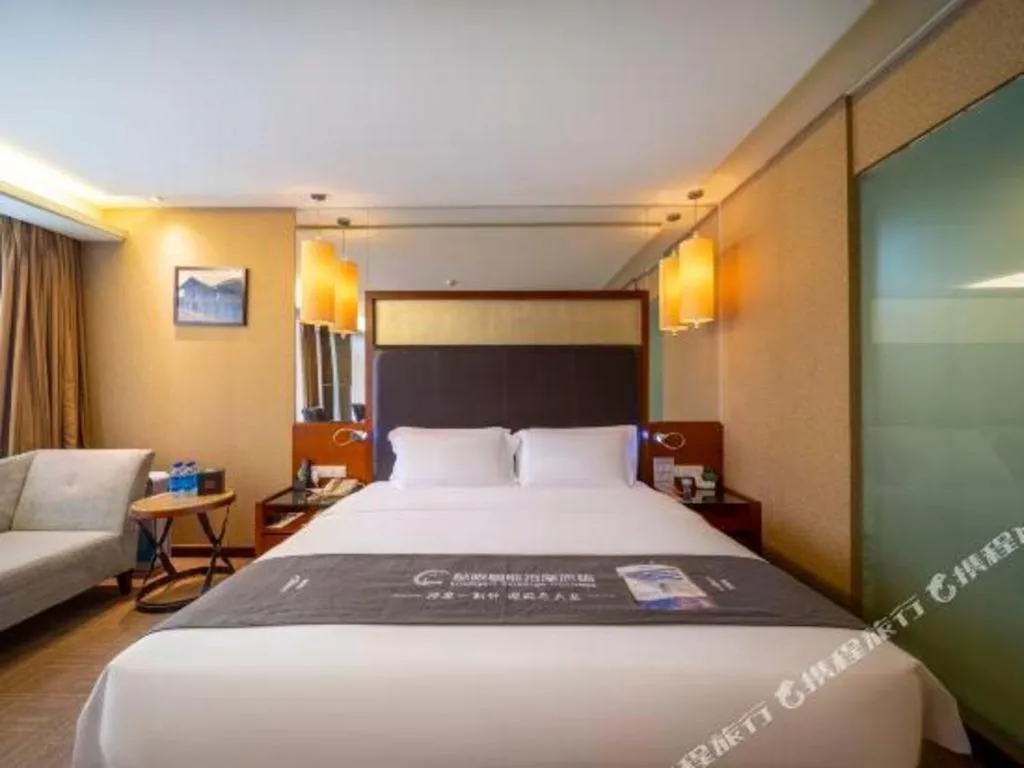 Bed in Changsha Xiaoxiang Huatian Hotel