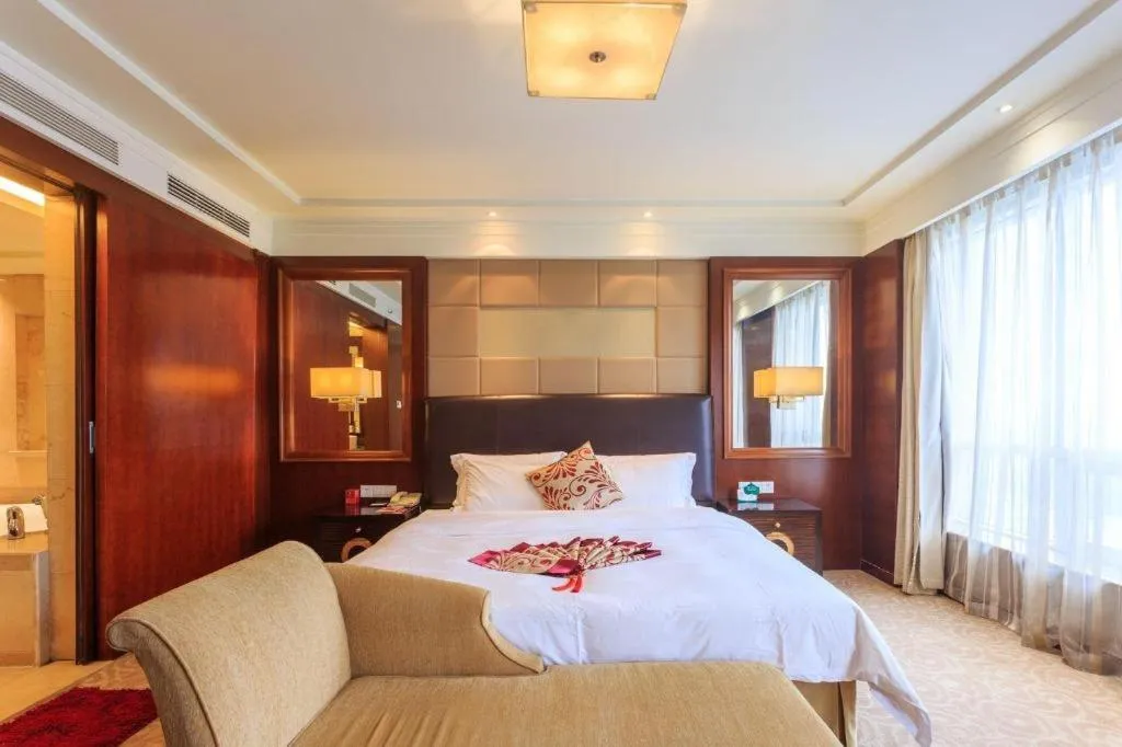 Bed in Changsha Xiaoxiang Huatian Hotel