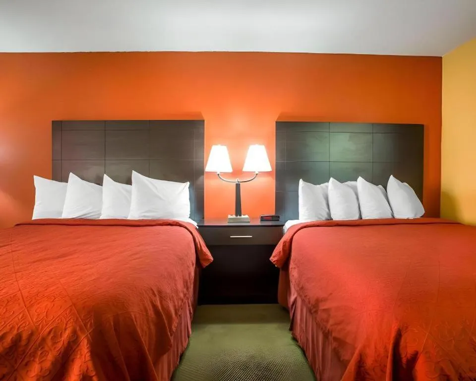 Bed in Quality Inn & Suites Kimberly - Appleton East