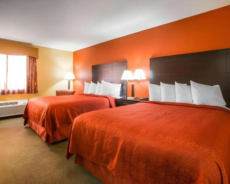Bed in Quality Inn & Suites Kimberly - Appleton East