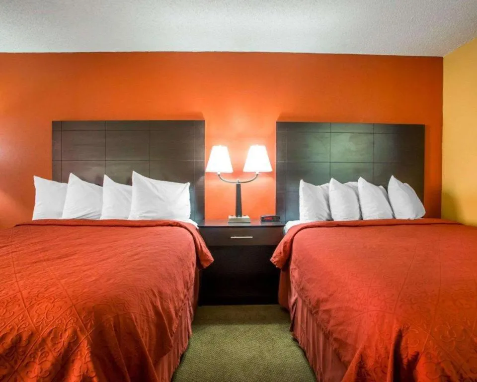 Bed in Quality Inn & Suites Kimberly - Appleton East