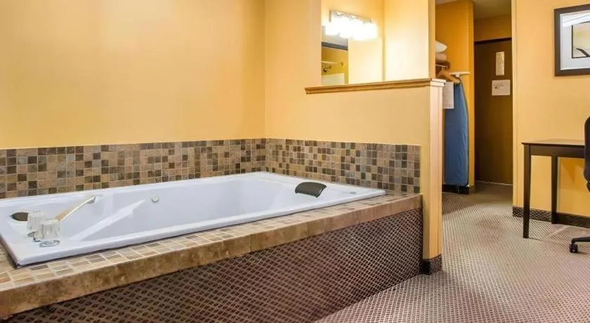 Quality Inn & Suites Kimberly - Appleton East
