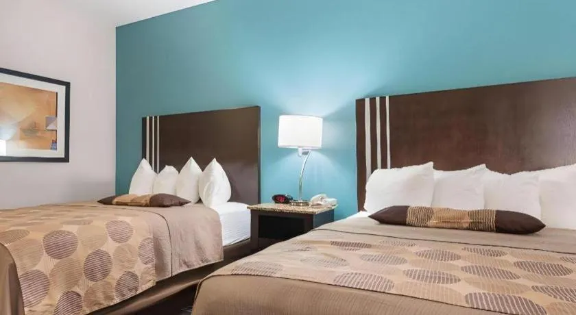 Bed in Best Western Plus DeRidder Inn and Suites