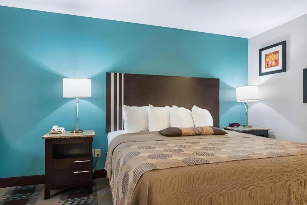 Bed in Best Western Plus DeRidder Inn and Suites