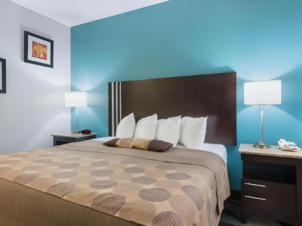 Bed in Best Western Plus DeRidder Inn and Suites