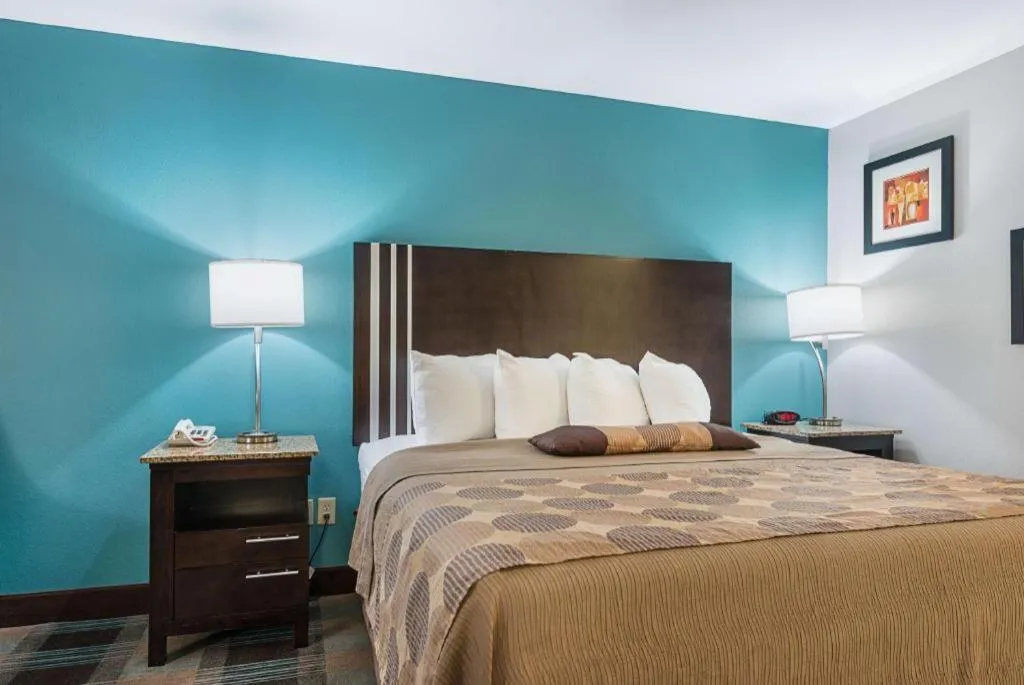 Bed in Best Western Plus DeRidder Inn and Suites