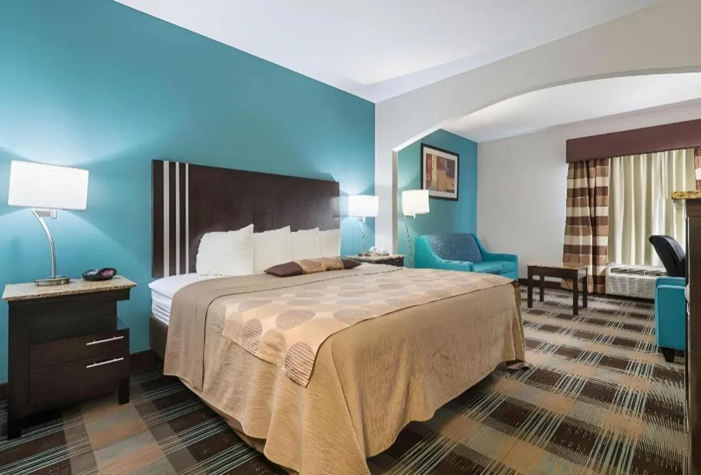 Bed in Best Western Plus DeRidder Inn and Suites