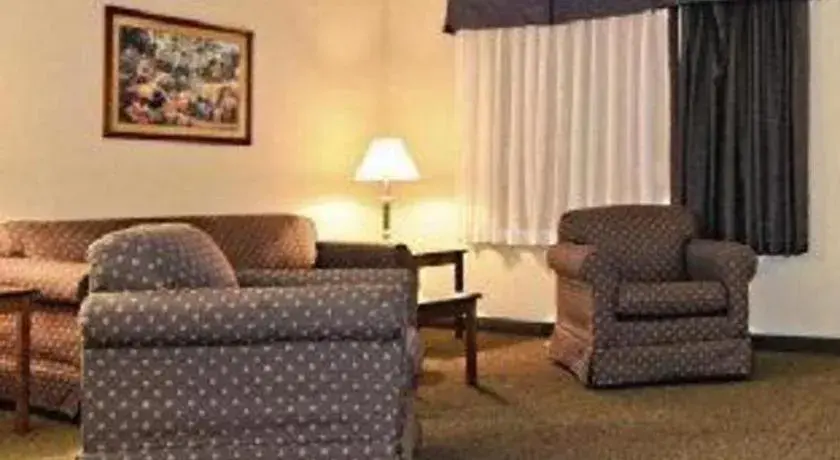 Best Western Fostoria Inn & Suites Best Western Fostoria Inn & Suites