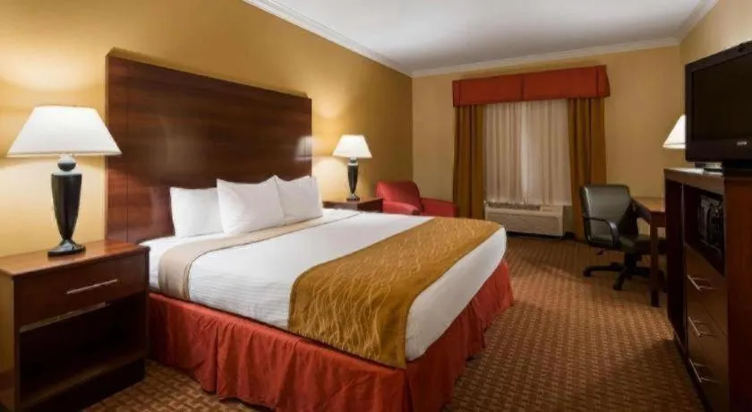 Bed in Best Western Eufaula Inn